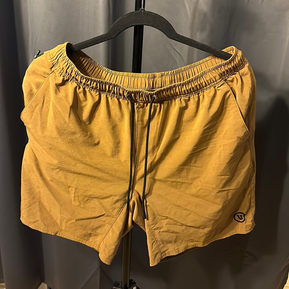 Vuori elevate Kore Short